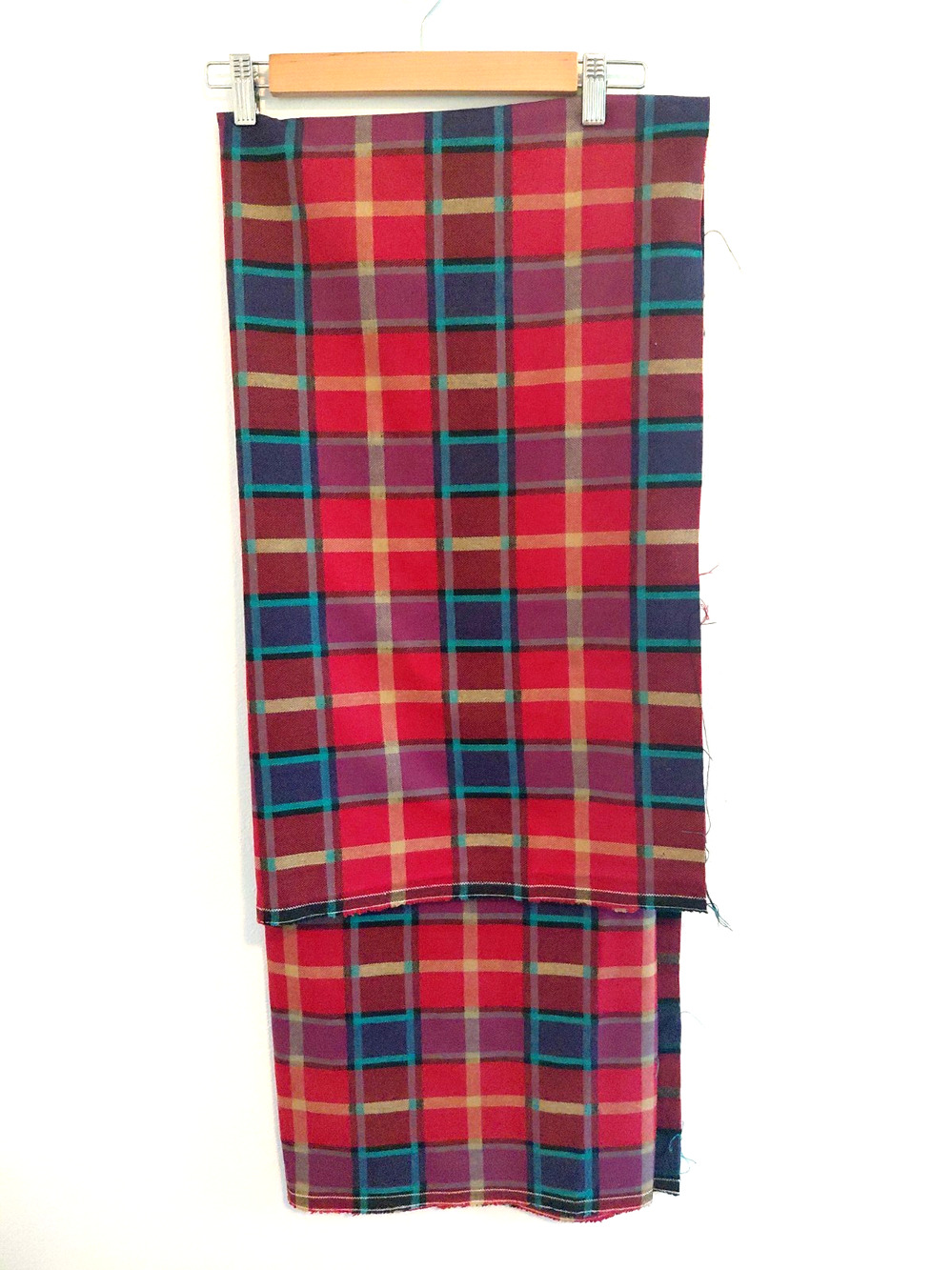 Vtg Vibrant Mid-Weight Multi-Color Plaid Woven Fabric Cotton Red Purple 56X62